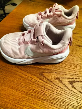 Scarpe bambina rosa Nike Star Runner