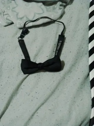 Esmoquin de mayordomo blanco y negro