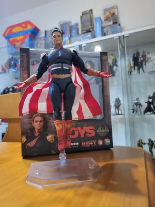 Mafex 151 Homelander Figura de Acción