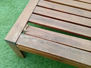 Silla exterior de madera