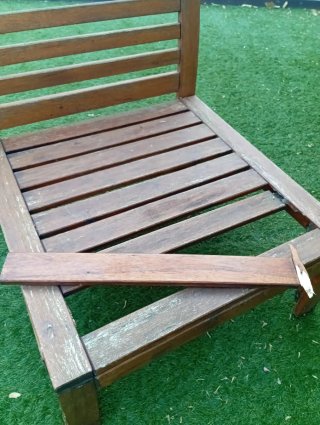 Silla exterior de madera