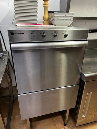 Lavavajillas industrial