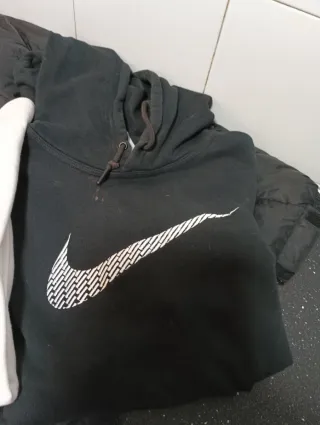 Chaqueta Fila y Jerseys Nike Talla M