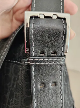 Bandolera CH Monograma Caracas Negra/Gris