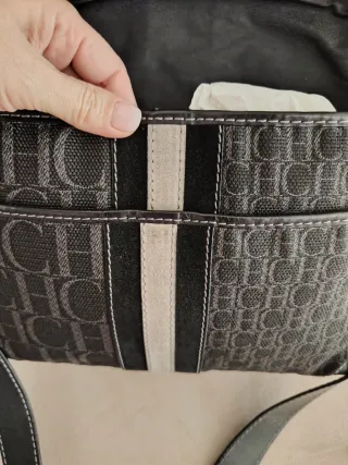 Bandolera CH Monograma Caracas Negra/Gris