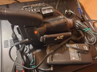 Videocamera JVC VHS-C
