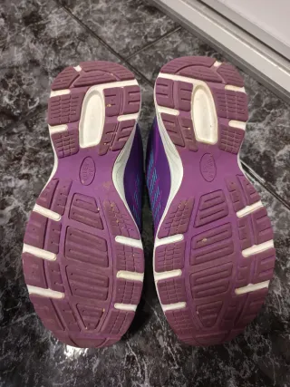 Zapatillas deportivas moradas y turquesa talla 38