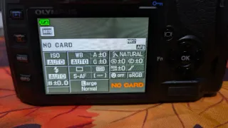 Cámara Olympus E-420 Negra