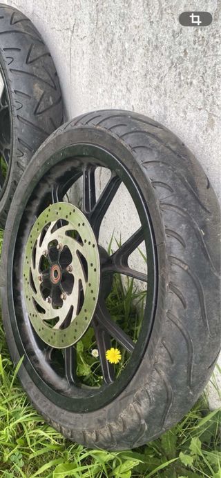 Juego de Ruedas Moto con Disco