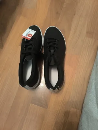 Zapatillas Kipsta Talla 43 Negras