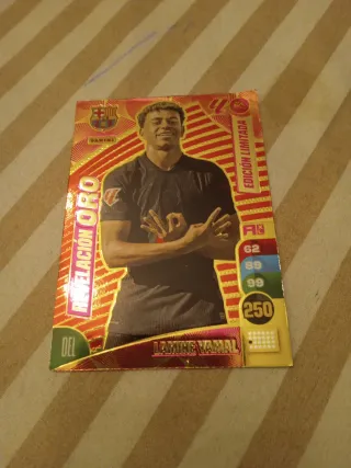 Cromo Lamine Yamal Revelación Oro Panini