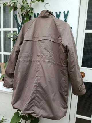 Chaquetón tres cuartos marrón