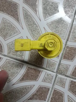 Sensor Líquido Frenos VAG 1J1611349