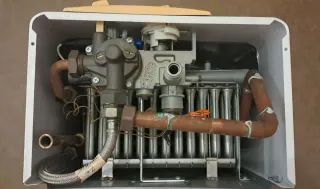 Calentador instantáneo gas natural. 11 litros.