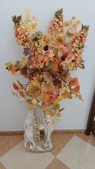 Jarrón porcelana blanco y dorado son dos jarrones