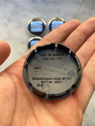 Tapabujes Seat 56mm Negro Plata 4 unidades