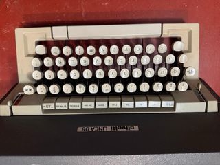 Máquina de escribir Olivetti Linea 98