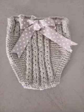 Conjunto bebé: ranita, gorrito y patucos