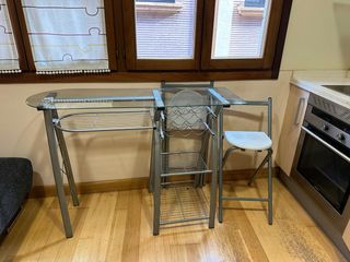 Mesa cocina cristal y taburete