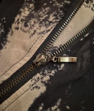 Camiseta Koralline Beige y Negra