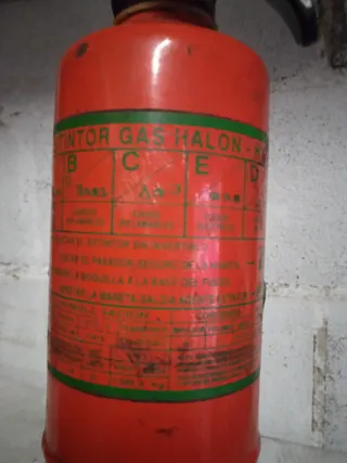 Extintor AEG antiguo