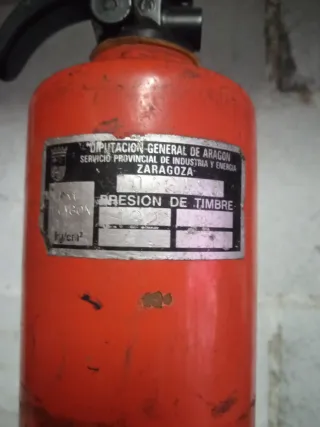 Extintor AEG antiguo