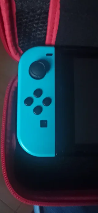 Nintendo Switch cn M.*G.I. a es la V2