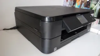 Stampante multifunzione Brother DCP-J562DW, a colori e B/N con scanner impeccabile