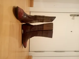 Botines Hispanitas Piel Talla 38 Marrón/Rojo