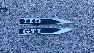 Insignias VW GTI Negro Plata