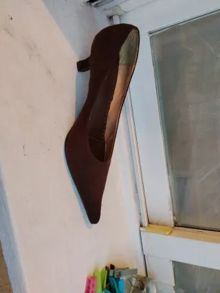 Zapatos de tacón marrones