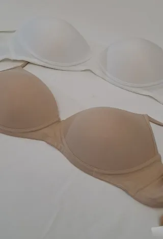 2 reggiseni taglia 4 coppa B