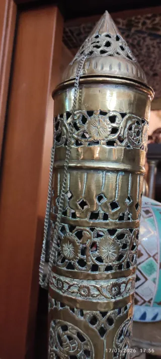 Grande incensiera ottone traforato lavorato