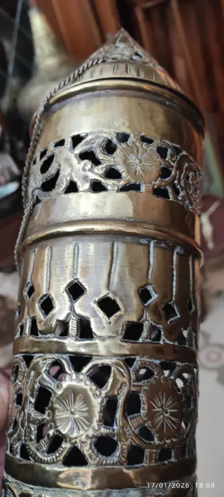 Grande incensiera ottone traforato lavorato