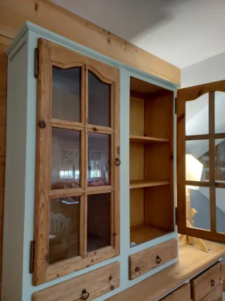 Parte de aparador restaurado