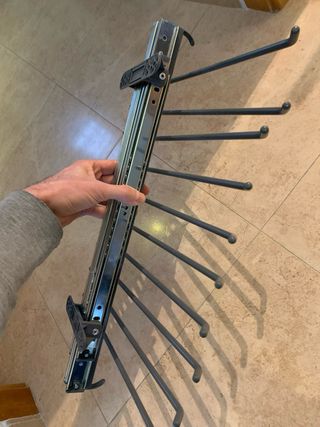 Pantalonero extraíble para armario