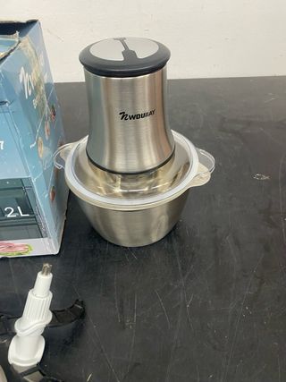 Tritacarne Meat Max in acciaio inossidabile con design moderno