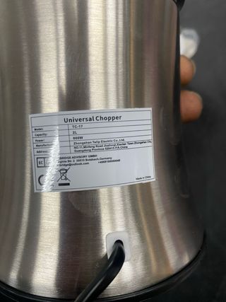 Tritacarne Meat Max in acciaio inossidabile con design moderno