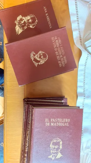 Collezione libri antichi: I Miserabili e La Divina Commedia