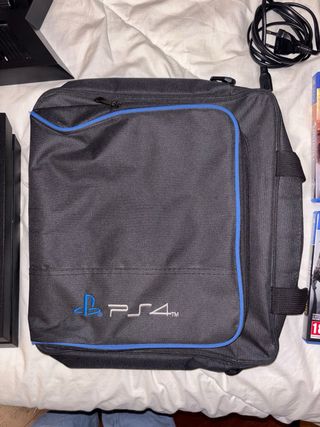 PS4 Ultimate Player 1TB Edition + Giochi+accessori
