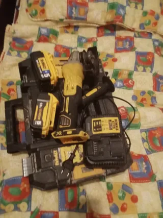 Radial Inalámbrica DeWalt 18V