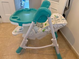 Trona con ruedas y altura ajustable