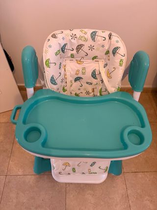 Trona con ruedas y altura ajustable