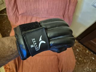 Guantes Entrenamiento Cuero DOMYOS Negro
