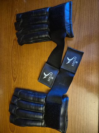 Guantes Entrenamiento Cuero DOMYOS Negro