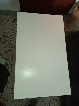 Se venden 2 mesas bajas como nuevas