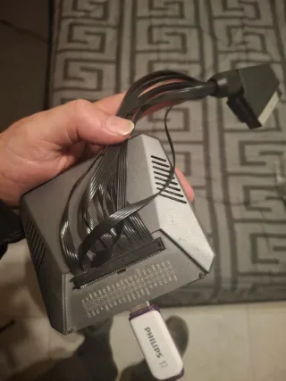 Panel LED con caja y cristal oscuro y raspberry pi