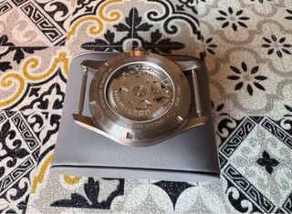 Hamilton Khaki Titanium Automático