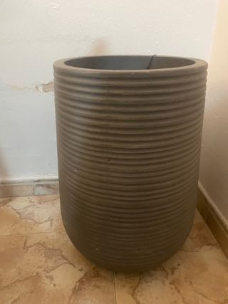 Macetero grande/alto piedra gris