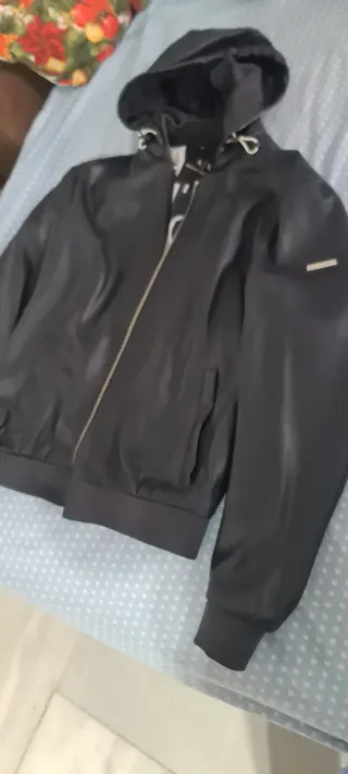 Chaqueta Armani Exchange Negra con Capucha